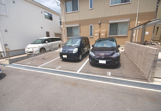 駐車場　駐車場