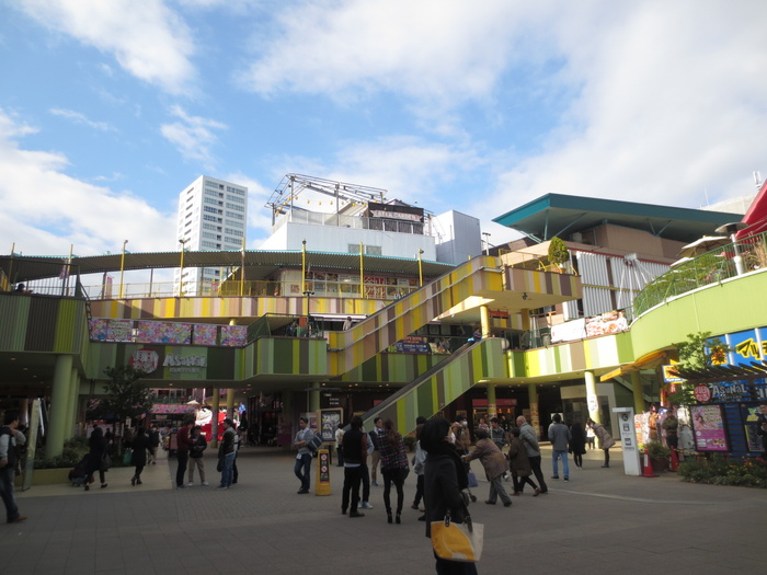 ショッピングセンター　金山駅（ショッピングセンター）まで614m