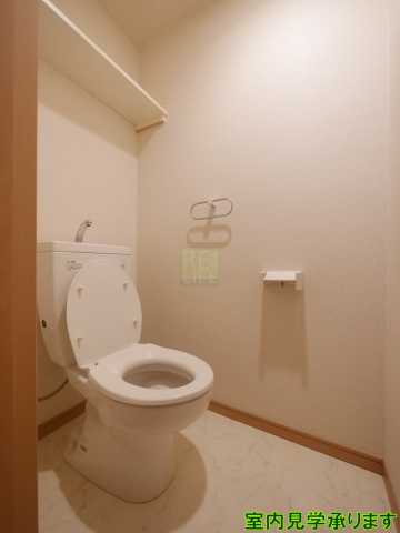 トイレ　別部屋の画像になります。