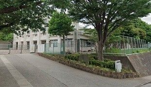 中学校　平戸中学校（中学校）まで253m