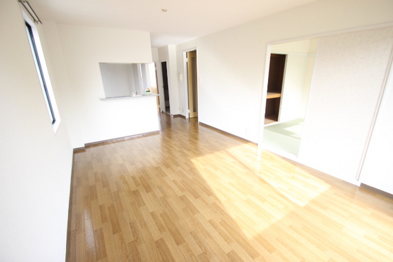 居室・リビング　※別部屋の写真です