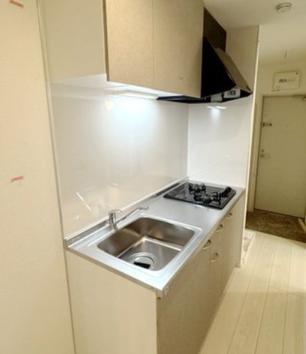 キッチン　別部屋参考写真となります