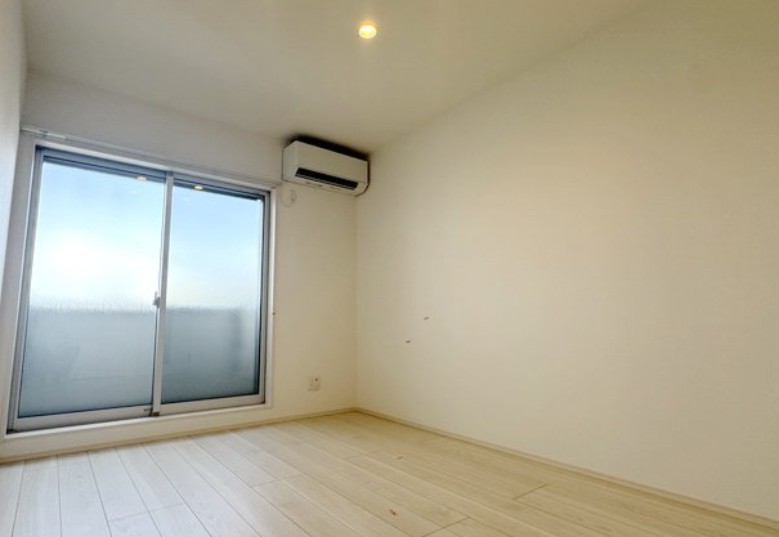 居室・リビング　別部屋参考写真となります