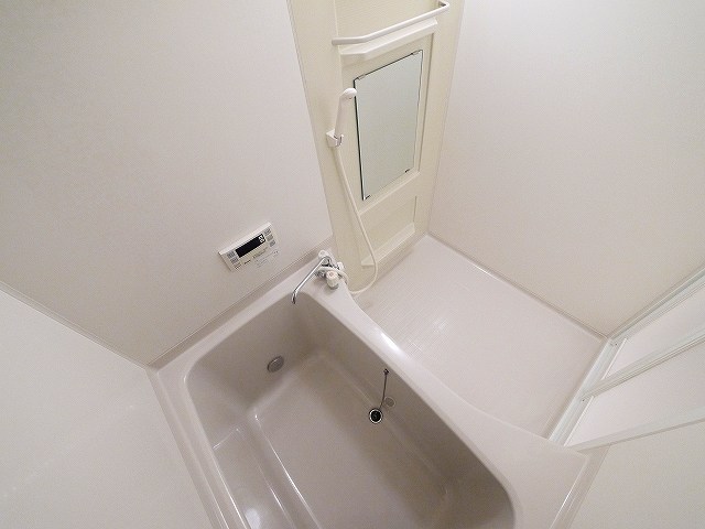 バス・シャワールーム　ゆったり過ごせるお風呂です