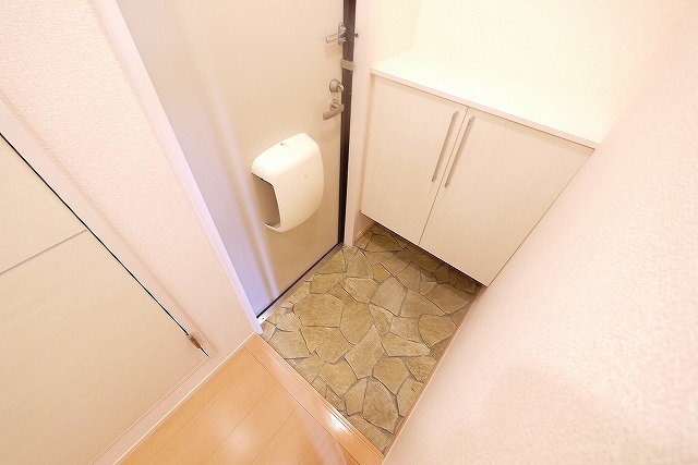 玄関　シンプルで使いやすい玄関です