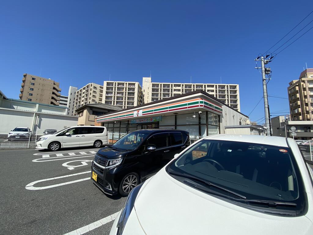 コンビニ　セブンイレブン小倉清水3丁目店（コンビニ）まで283m
