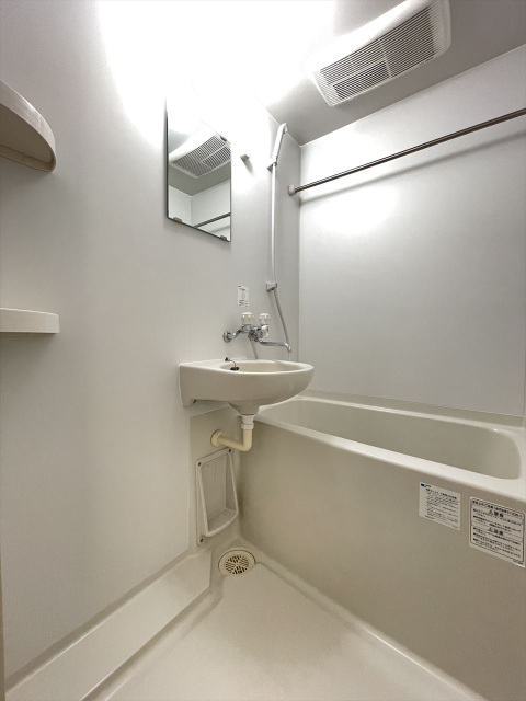 バス・シャワールーム　※別部屋参考写真