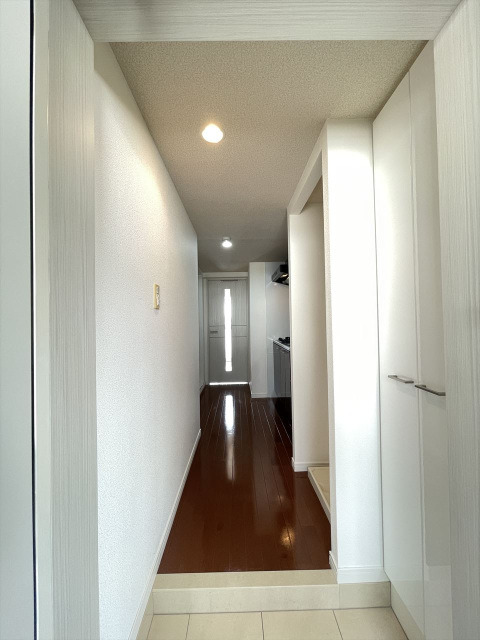 玄関　※別部屋参考写真