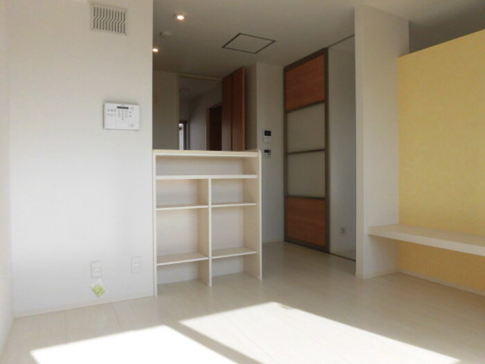 居室・リビング　こちらのリビングで趣味の時間をお楽しみください