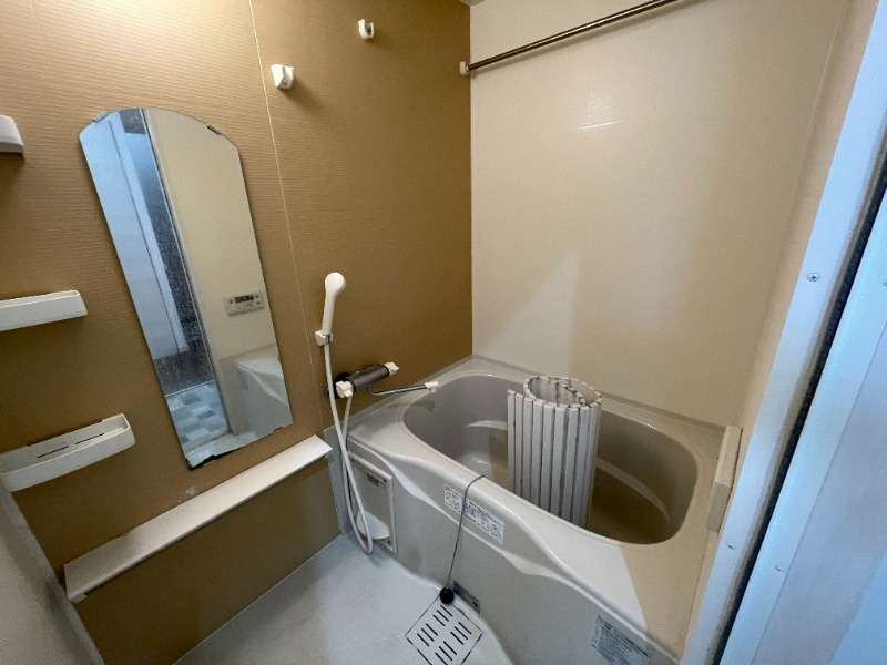 バス・シャワールーム　別号室イメージ