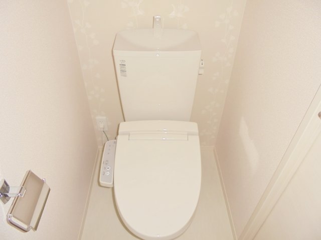 トイレ　温水洗浄暖房便座
