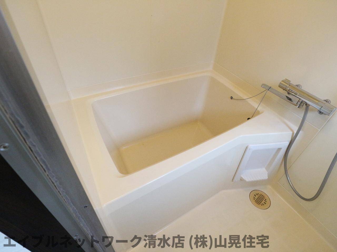 バス・シャワールーム　ゆったり過ごせるお風呂です