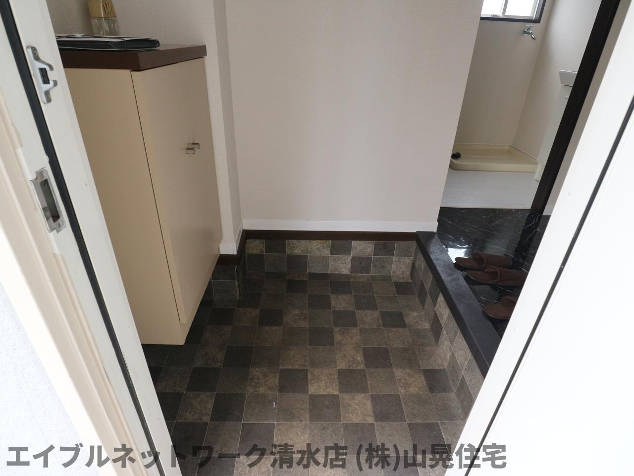 玄関　シンプルで使いやすい玄関です
