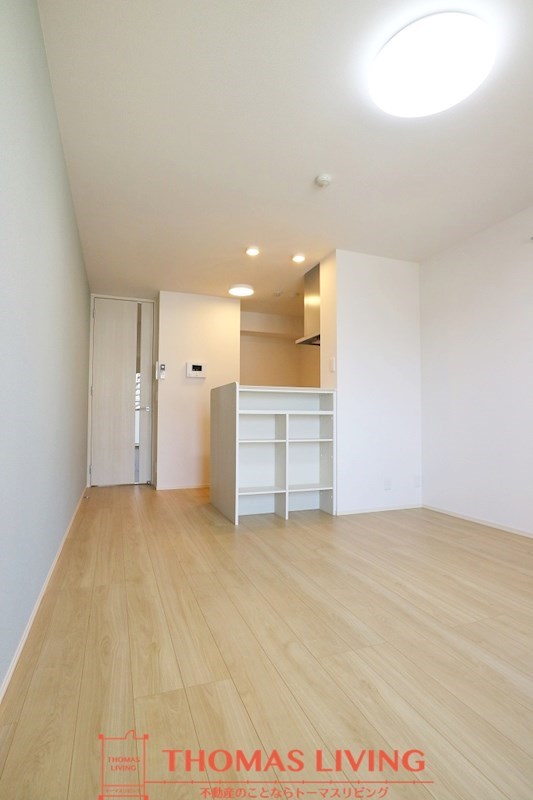 居室・リビング　写真は別号室です。