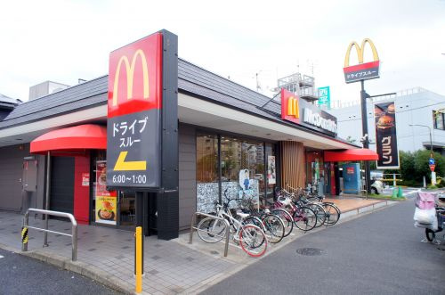 飲食店　マクドナルド蔵前橋通り北小岩店（飲食店）まで563m