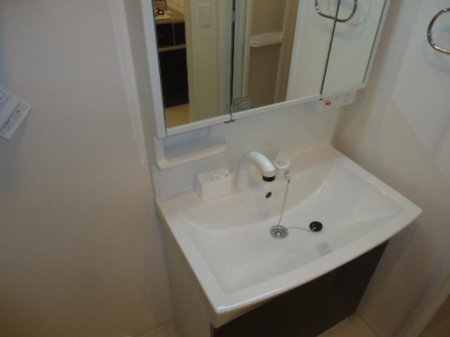 洗面設備　洗髪洗面化粧台