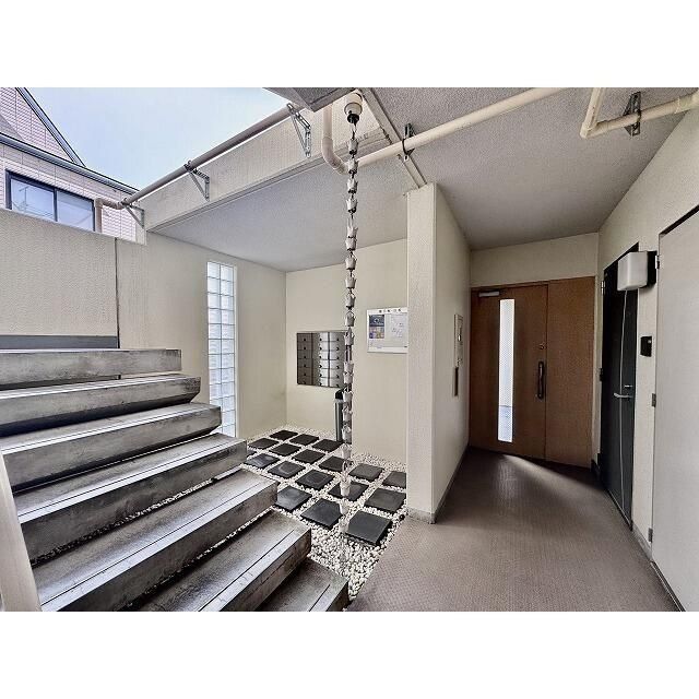 ロビー　＊別部屋参照イメージです。