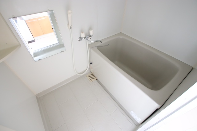 バス・シャワールーム　※別室の参考写真の為、現況優先です。