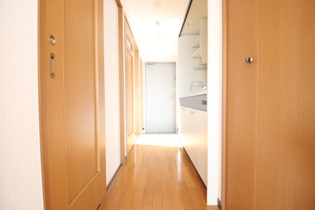 玄関　※別室の参考写真の為、現況優先です。