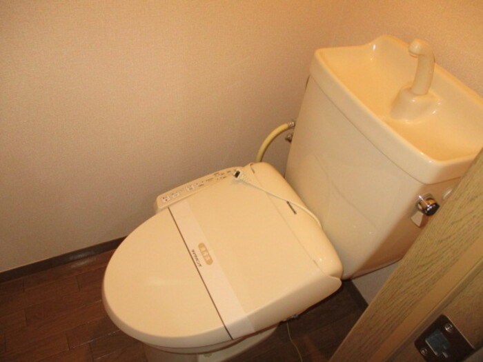 トイレ　別号室の写真です