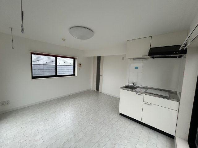 居室・リビング　こちらのリビングで趣味の時間をお楽しみください