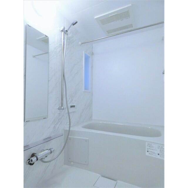 バス・シャワールーム　お風呂です