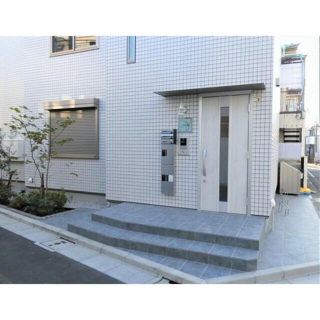 エントランス　建物の入り口です