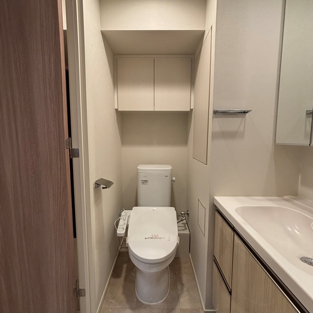 トイレ　※写真は同タイプ住戸です。