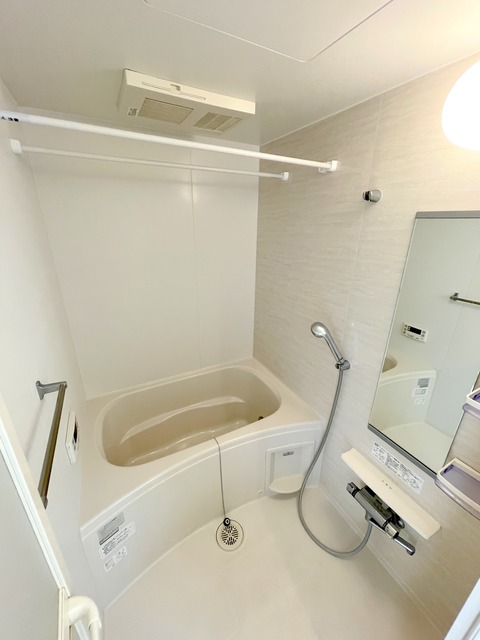 バス・シャワールーム　★追焚・浴室乾燥機付きバス★