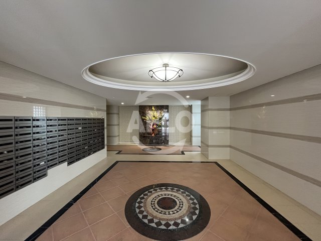 ロビー　Luxe新大阪EASTII　ロビー