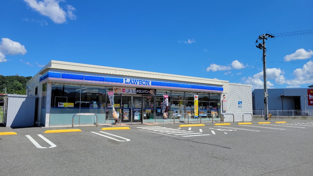 コンビニ　ローソン 日田南友田店（コンビニ）まで182m
