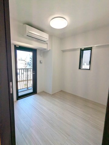 ロビー　リビングと離れた4.5帖洋室 ウォークインクローゼット エア