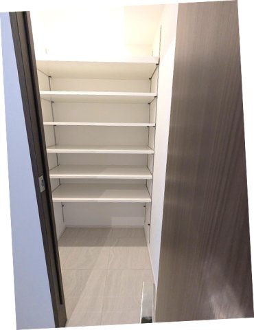 玄関　キャリーケース等収納可能なシューズインクローゼット