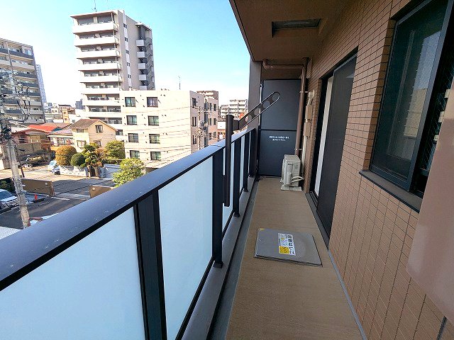 バルコニー　4F、ワイドバルコニー、洗濯物干せます