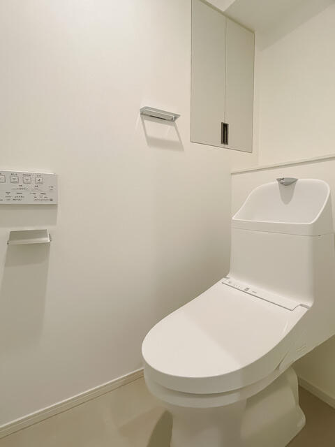 トイレ　※写真は同タイプ住戸です。