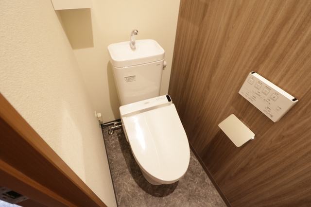 トイレ　４０３・トイレ