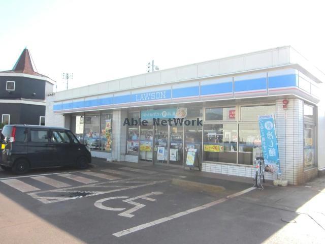 コンビニ　ローソン長岡アクロスプラザ店（コンビニ）まで563m
