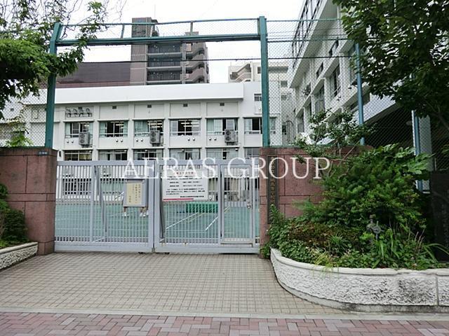 中学校　東京都立白鴎高等学校 附属中学校（中学校）まで249m