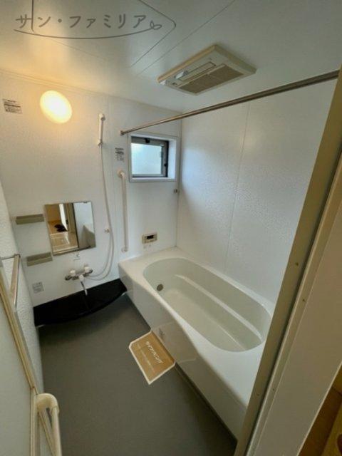 バス・シャワールーム　同一物件別部屋写真