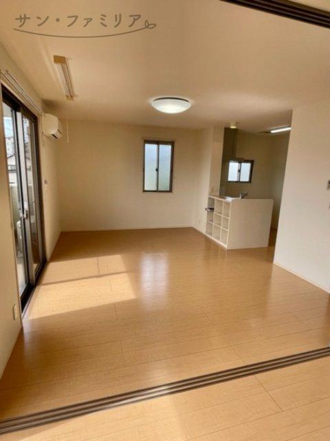 居室・リビング　同一物件別部屋写真