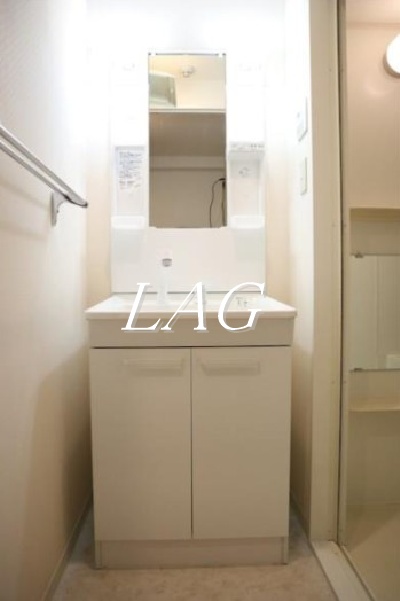 洗面設備　独立洗面台です。