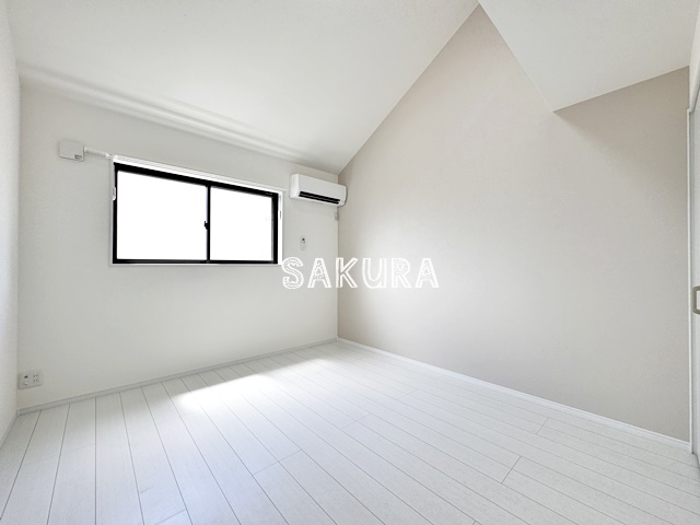 その他設備　室内エアコン付き♪