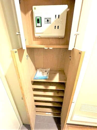 玄関　玄関、下駄箱　※前回募集時2022.6撮影