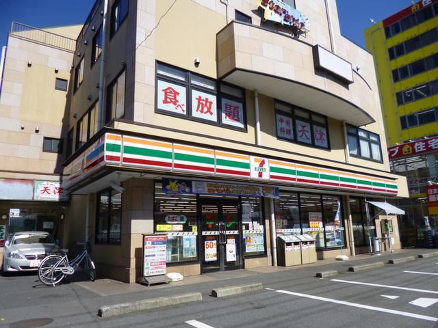 コンビニ　セブンイレブン（コンビニ）まで330m