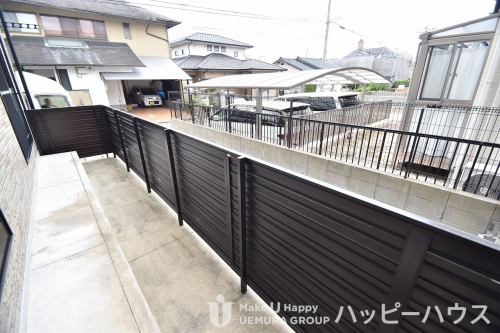 バルコニー　１階のバルコニーのお写真です。現況優先でお願いします。