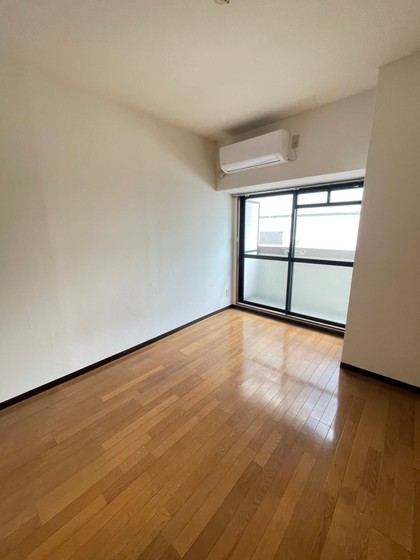 居室・リビング　※別部屋の写真です