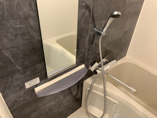 バス・シャワールーム　お風呂です