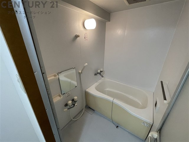 バス・シャワールーム　清潔感のある浴室です♪