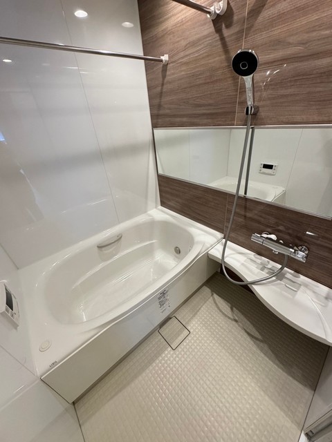 バス・シャワールーム　★追焚・暖房乾燥機付きバス★