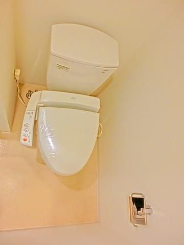 トイレ　ウォシュレット有り